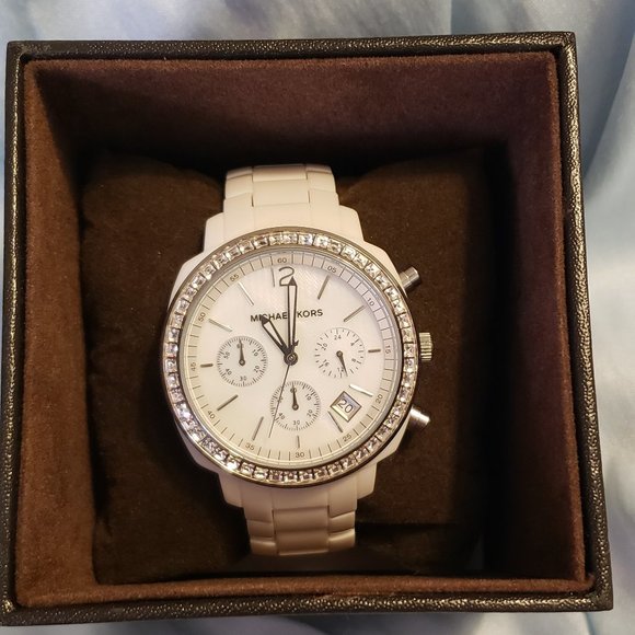 Michael Kors Ladies Watch in Ceramic White - Picture 1 of 4